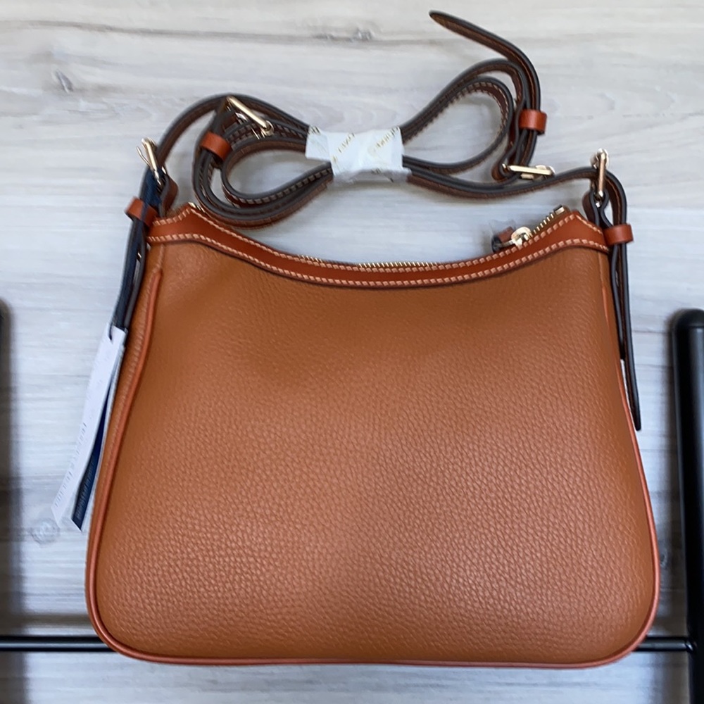 NWT-Dooney&Bourke Pebble Leather Crossbody-Caramel - Picture 3 of 11
